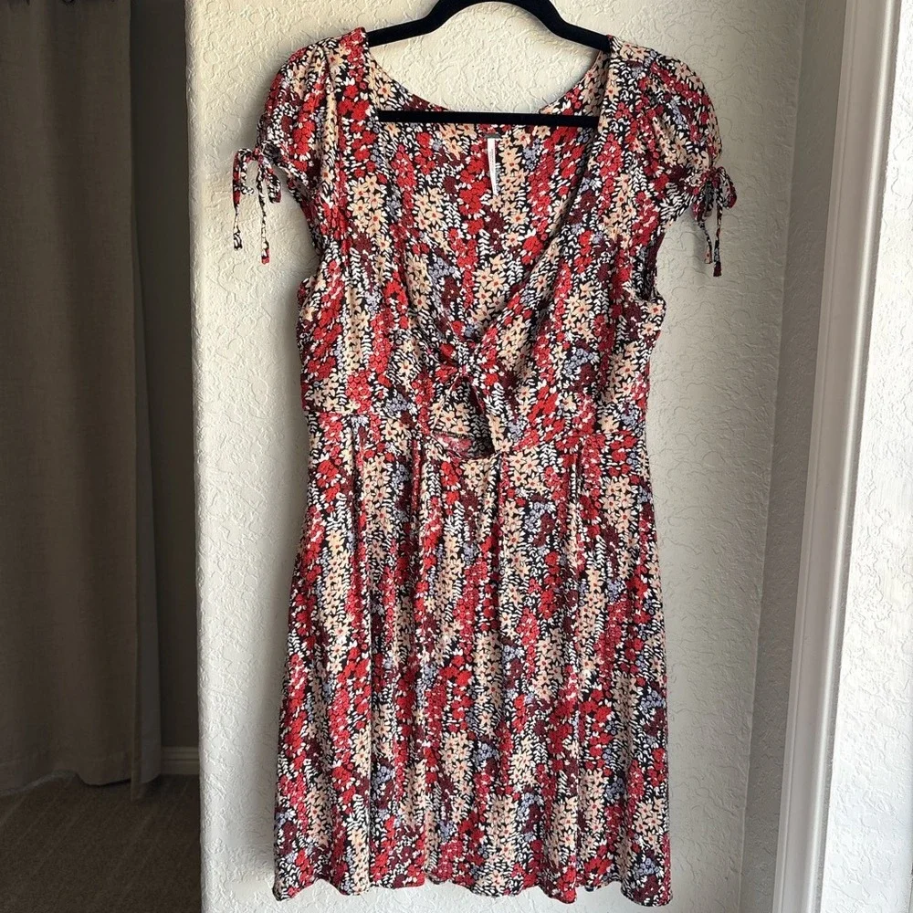 Free People Floral Mini‎ Dress Women M Boho Red Cutout Twist Front Tie Sleeve